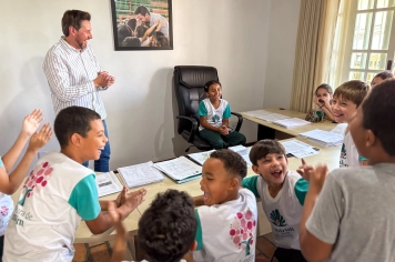 Foto - Visita de Alunos ao Prefeito 14/11/2025