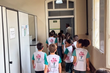 Foto - Visita de Alunos ao Prefeito 14/11/2025