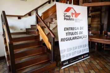 Foto - Entrega de Títulos de Regularização de Imóveis (26/04/24)