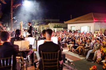 Foto - Apresentação Les Ensebles 23.12.24