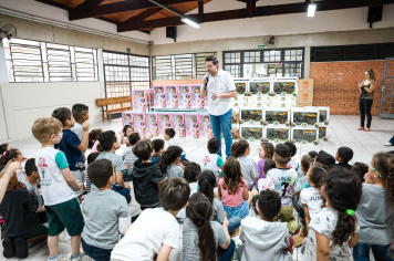 Foto - Entrega de Presentes 10/10/2025