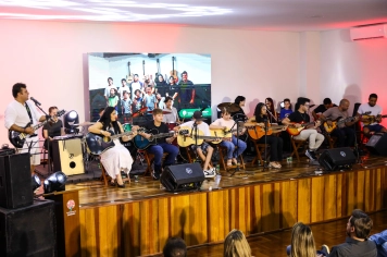 Foto - Apresentação - Cordas e Percussão