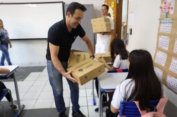 Foto - Entrega de Kits Escolares