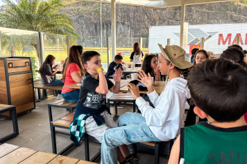 Foto relacionada - Crianças atendidas pelo CRAS de Jumirim visitam o zoológico de SP