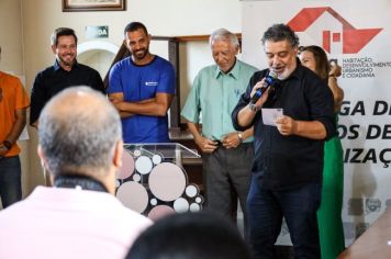 Foto - Entrega de Títulos de Regularização de Imóveis (26/04/24)