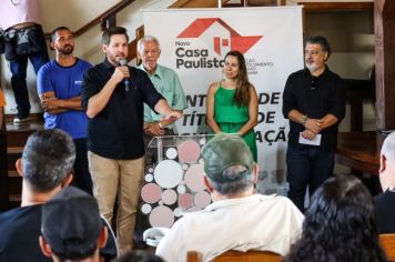 Foto - Entrega de Títulos de Regularização de Imóveis (26/04/24)