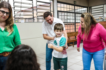 Foto - Entrega de Presentes 10/10/2025