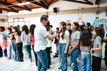 Foto - Entrega de Presentes 10/10/2025
