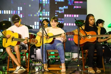 Foto - Apresentação - Cordas e Percussão