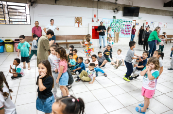 Foto - Entrega de Presentes 10/10/2025
