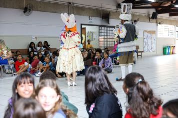 Foto - Entrega de ovos de Páscoa  EMEB Jumirim e Creche Denise.