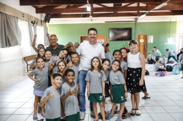 Foto - Entrega dos Ovos de Páscoa- EMEI E EMEB JUMIRIM - 02/04/2026