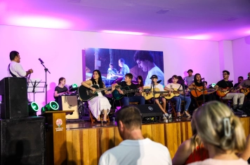 Foto - Apresentação - Cordas e Percussão