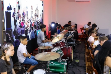 Foto - Apresentação - Cordas e Percussão