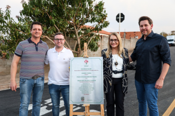Foto relacionada - DEPUTADA ESTADUAL MARIA LÚCIA AMARY PRESENTE EM INAUGURAÇÃO DE PAVIMENTAÇÃO ASFÁTICA EM JUMIRIM 