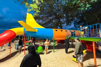 Foto relacionada - Prefeitura de Jumirim inaugura Parque Jumikids “Antônio Dias Magalhães (Toinho)” com grande festa para a comunidade.