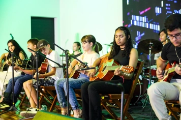 Foto - Apresentação - Cordas e Percussão