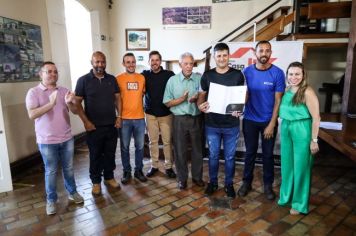 Foto - Entrega de Títulos de Regularização de Imóveis (26/04/24)