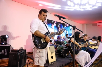 Foto - Apresentação - Cordas e Percussão