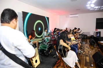 Foto - Apresentação - Cordas e Percussão