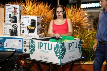 Foto - FEIRA NOTURNA E IPTU PREMIADO 11.12.24