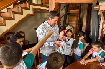 Foto - Visita de Alunos ao Prefeito 14/11/2025