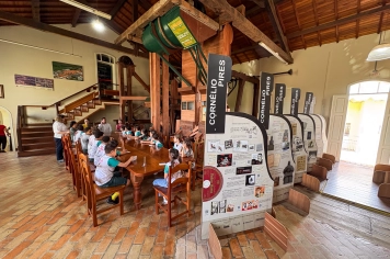 Foto - Visita de Alunos ao Prefeito 14/11/2025