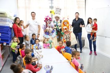 Foto - Entrega de ovos de Páscoa  EMEB Jumirim e Creche Denise.