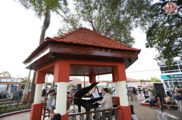 Foto - INAUGURAÇÃO PRAÇA CENTRAL E HOMENAGEM A DIA DAS MÃES