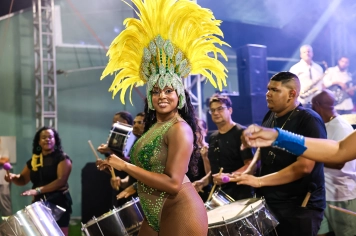 Carnaval 2026 agita Jumirim com tema de Copa do Mundo e entra para a história
