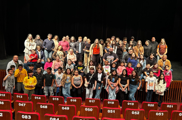 Visitando ao Teatro Municipal de Cerquilho:
