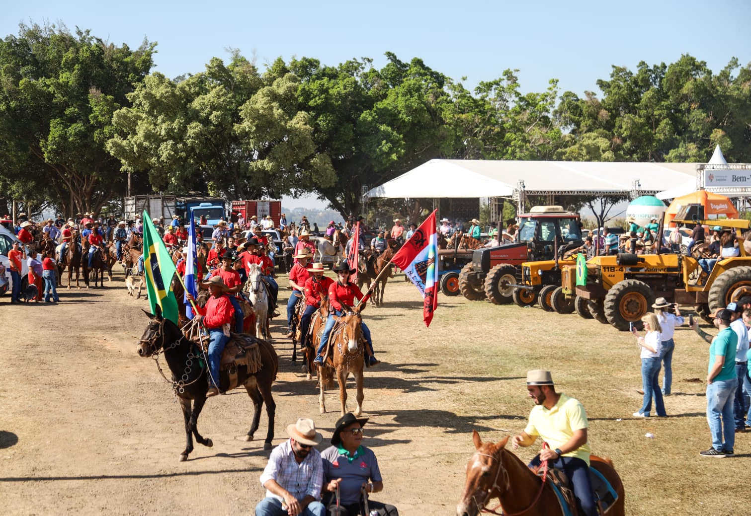 Tradição e Festa Marcam Cavalgada de Jumirim 2025