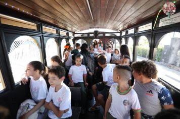 Foto - PASSEIO DE TREM COM ALUNOS DA ESCOLA MUNICIPAL