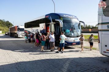 Foto - Dia na praia com o grupo 59+