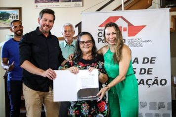 Foto - Entrega de Títulos de Regularização de Imóveis (26/04/24)