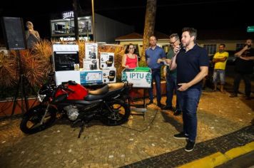 Foto - FEIRA NOTURNA E IPTU PREMIADO 11.12.24