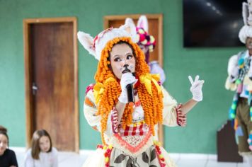 Foto - Entrega de ovos de Páscoa  EMEB Jumirim e Creche Denise.