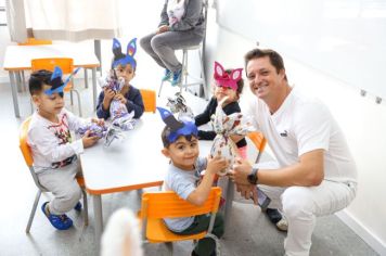 Foto - Entrega de ovos de Páscoa  EMEB Jumirim e Creche Denise.