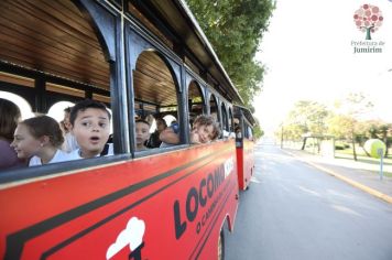 Foto - PASSEIO DE TREM COM ALUNOS DA ESCOLA MUNICIPAL