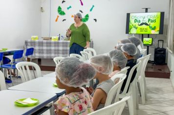 Foto - Atividade de Dia dos Pais no CRAS (tortinha de limão)