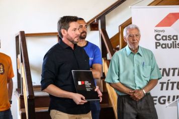 Foto - Entrega de Títulos de Regularização de Imóveis (26/04/24)