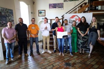 Foto - Entrega de Títulos de Regularização de Imóveis (26/04/24)